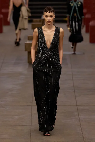 Look 60